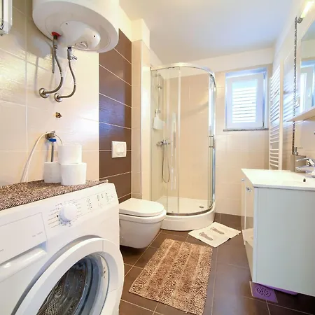 Nadica 2 Mit Balkon By Interhome *